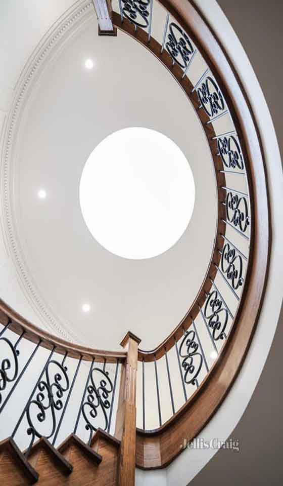 Elegents and style Side 1 2