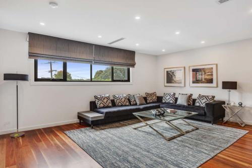 36 chapel st glen waverley 2 1553535171