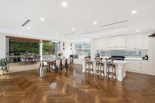 38 Milloo Cres Mt Waverley 009